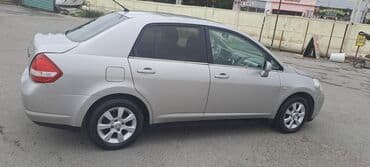 hyundai santa fe 2011: Nissan Tiida sedan - Kuzov: 4 qapılı sedan, gümüşü rəng - Mühərrik — 2