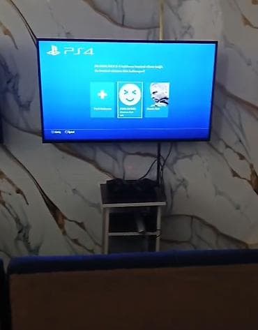 PS4 oyun guşəsi 2 ədəd PS3 oyun guşəsi 3 ədəd 5 ədəd divan 5 dəd lalafo.az -da PS4 oyun guşəsi 2 ədəd PS3 oyun guşəsi 3 ədəd 5 ədəd divan 5 dəd