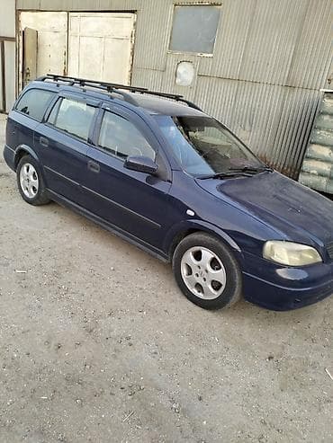 lapet satisi: Opel Astra Caravan (universal) – tünd mavi rəng. Xüsusiyyətlər: - — 2