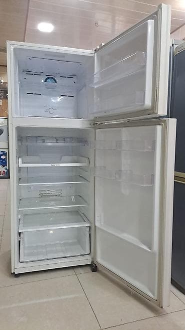 xaladenik ev ucun: 2 qapılı Samsung Soyuducu Satılır, rəng - Ağ, Təkərli — 3