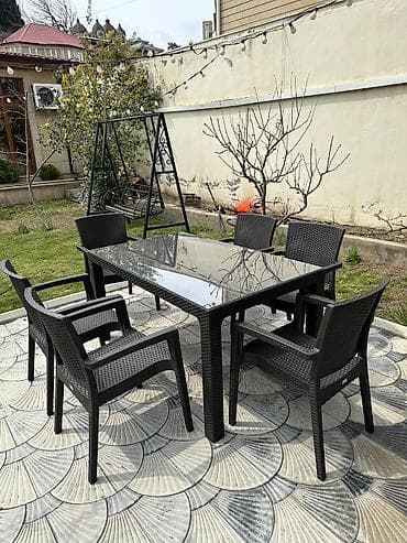 manıkur stolu: Masa 6 stul çatddirilma pulsuz seher içi qiyemt 380 m — 1