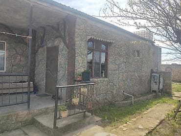 1 otaqli kiraye evler ucuz: 90 kv. m, 3 otaqlı — 3