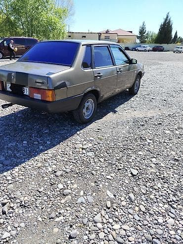 mercedes 180 c 1994: Lada 21099 sedan - Kuzov: 4 qapılı sedan, tünd bürünc rəng - — 4