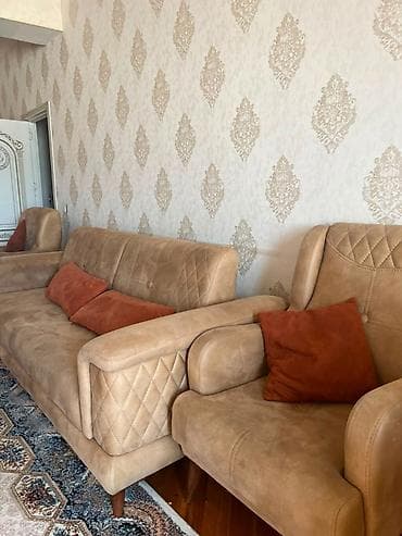 İşlənmiş, Klassik divan, Qonaq otağı üçün, Açılan, İtaliya — 1