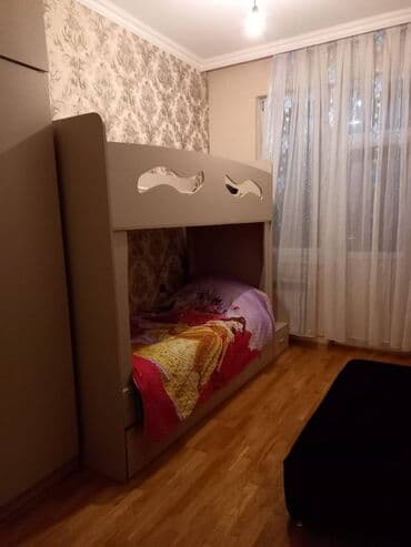 naxcıvanda gunluk kirayə evlər: Sumqayıt,9cmkrda,Krstal Abşeronda,16 mərtəbəli binanın 14cü — 6