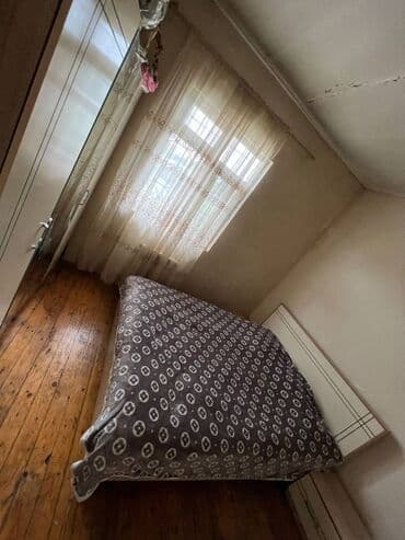 kirayə ev mingəçevir: Xətai rayonu Ag şəhərdə yerləşən ümumi sahəsi 120 kv,m olan,3 otaqlı — 3