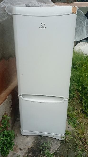 2 qapılı Indesit Soyuducu Satılır, rəng - Ağ