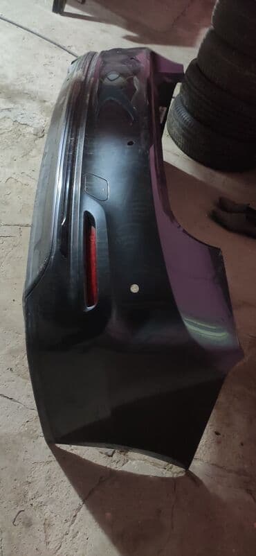 bmw z9: Avtomobillər üçün nəzərdə tutulmuş bu qara rəngli arxa bufer — 1