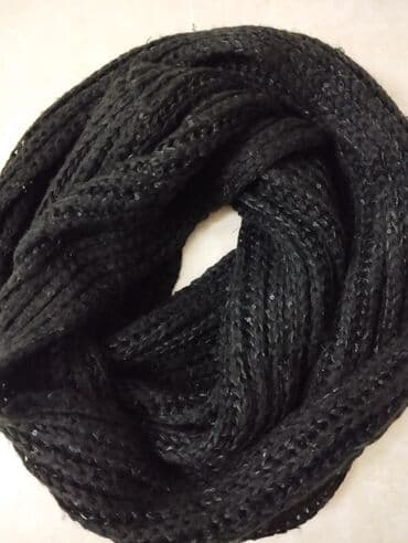 məktəb ayaqqabıları: Şərf isti saxlayır qara biserlərnən — 1