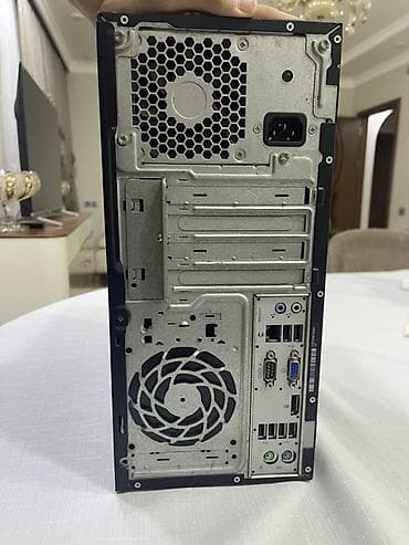 Noutbuk və netbuklar: HP ProDesk masaüstü kompüter (Tower) Xüsusiyyətlər: - Prosessor — 4