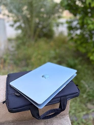 400 manatliq telefonlar: MacBook Air M4 2025 – 16GB RAM / 256GB SSD Salam. MacBook Air M4 2025 — 3