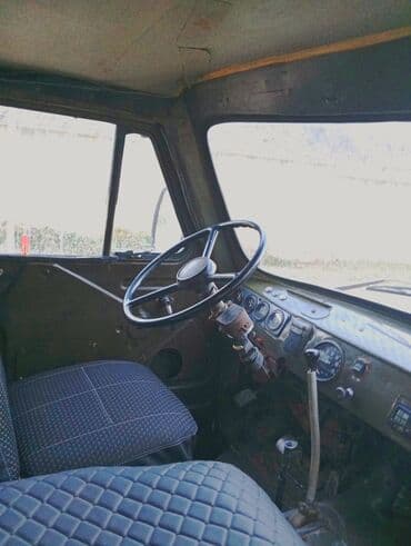mişelin təkərləri: UAZ 452 Buhanka: 2.5 l | 1978 il 100000 km Van/Minivan — 7