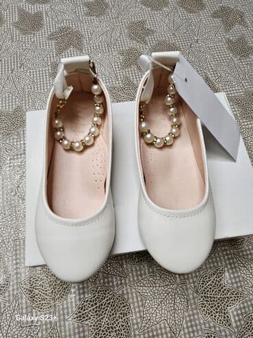 Пиджаки: Məhsul: Qız uşaqları üçün baletka tipli ayaqqabı yenidir - Brend — 1