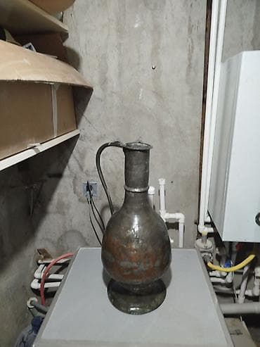 Mis su qabı – dekorativ antik üslubda - Material: mis/metal ərinti -