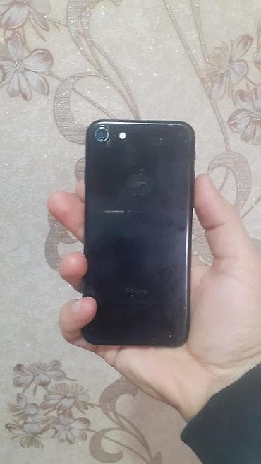 a 72 qiyməti: IPhone 7, 128 GB, Jet Black — 2