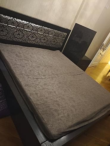Yataq desti ideal vezyetde tecili evden cixmalidi