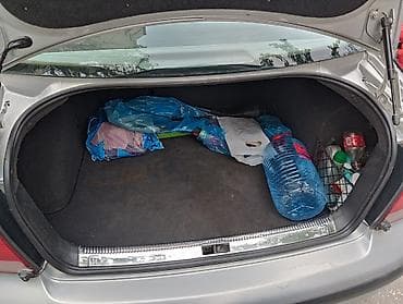Nəqliyyat: Volkswagen Bora: 1.6 l | 1999 il Sedan — 8