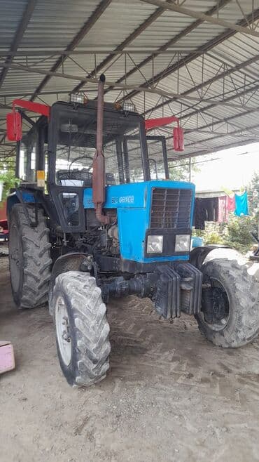 traktor şəkilləri: Belarus 82 traktor satılır ili 2009 sənədləri qaydasındadır — 5