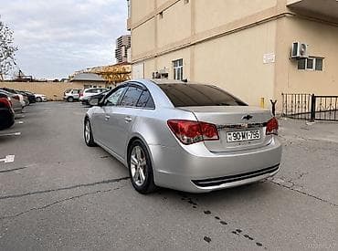 Avtomobil satışı: Chevrolet Cruze: 1.4 l | 2012 il 322800 km Sedan — 3