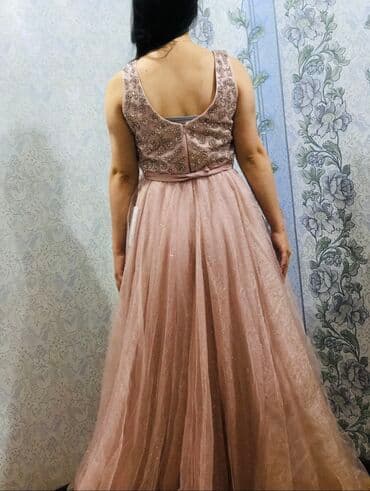 çəhrayı kupalnik: Teze paltardi razmer duz gelemediyine gore satiram birce defe de — 2