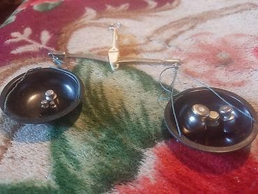 tərəzi: Mexaniki tərəzi və çəki dəstəsi - İkiqablı klassik mexaniki tərəzi - — 1