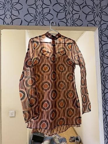 reqs paltarı: ZARA qadın bluzu - Model: Şəffaf, uzunqol, incə parça - Naxış: Retro — 1