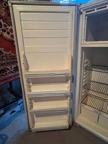 Qabyuyan maşınlar: Ağ rəngdə təkqapılı soyuducu. Bu kompakt ölçülü soyuducu mətbəx, ofis — 3