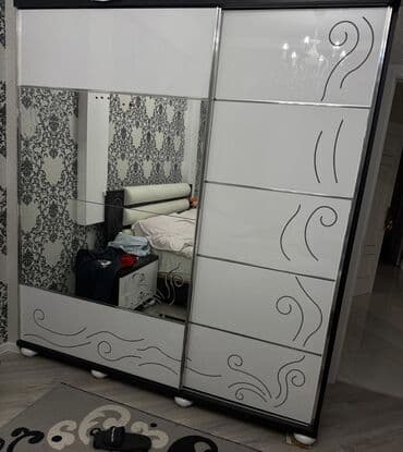 Qarderob, paltar dolabı