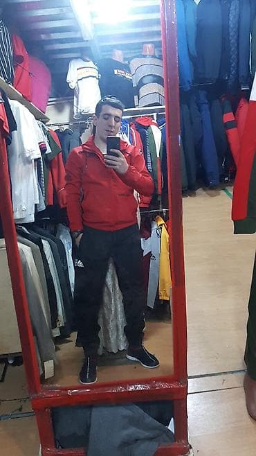 kapüşonlu tolstovkalar: Qırmızı kişi idman gödəkçəsi - Rəng: parlaq qırmızı - Model — 1