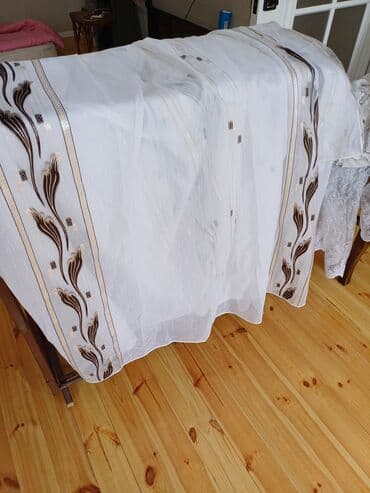 Zərif naxışlı tull pərdə - Material: nazik, şəffaf tull (ağ rəngdə)