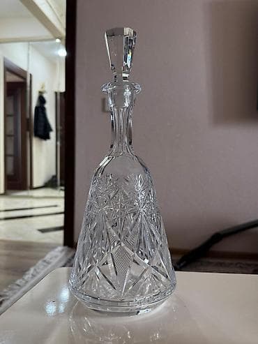 Mətbəx aksesuarları: Kəsimli xrustal qab dəsti - Dəst tərkibi: - 2 ədəd dörd ləçək — 8