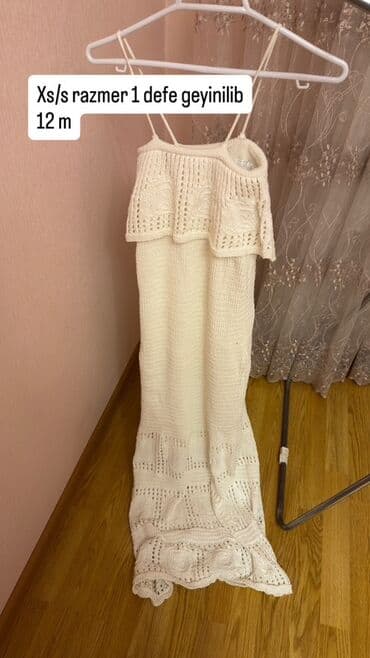 kostyum qadin ucun: Dəstlər, kostyumlar — 14