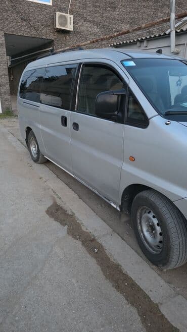 toyota supra satilir: Hyundai Starex miniven - Kuzov: gümüşü rəng, sürgülü yan qapılar, dam — 3