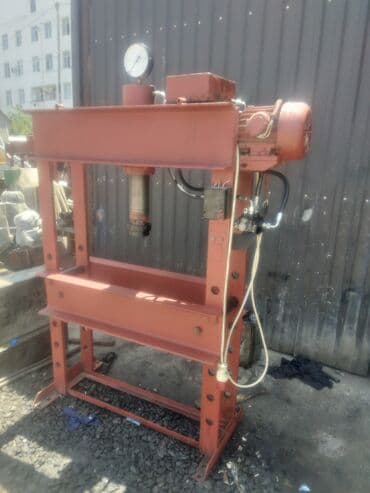 odun sobası bakı: Hidrolik 40 tonluq pres makinasi təzədir — 1