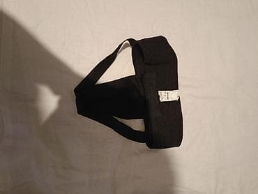 - Məhsul: Kişilər üçün idmançı suspensoru (jockstrap), qara rəng. -