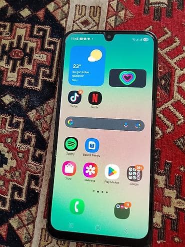 ipone 8 pilus: Samsung Galaxy A24 4G, rəng - Qara, İki sim kartlı — 1