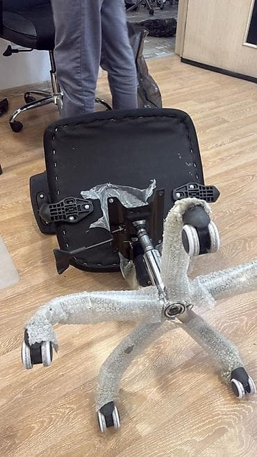 Digər mebel: Təkərli, Qolları tənzimlənmir, Süni dəri — 1