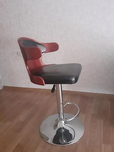 firlanan stol: Bar taburesi – tənzimlənən hündürlüklü, fırlanan model. - Oturacaq və — 7