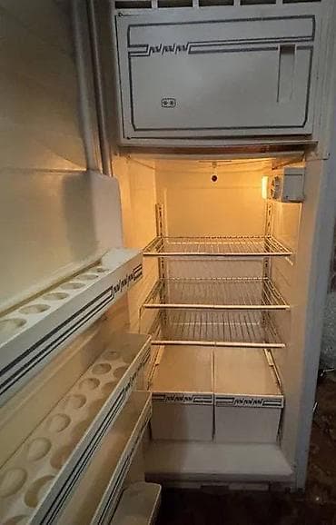 soyuducu mingecevir: Soyuducu Çinar. Köhnə model. Soyudur. Normal işləyir. Bağda təmir — 1