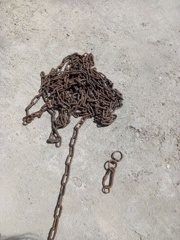 Qədimi zəncir ağır qalındı