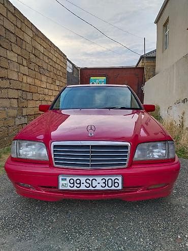 Mercedes-Benz C 200: 2 l | 1998 il Sedan