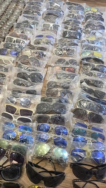 251 eynək və vitrin cəmi 200 manat. Təzədir. Dükan bağlanıb deye — 6