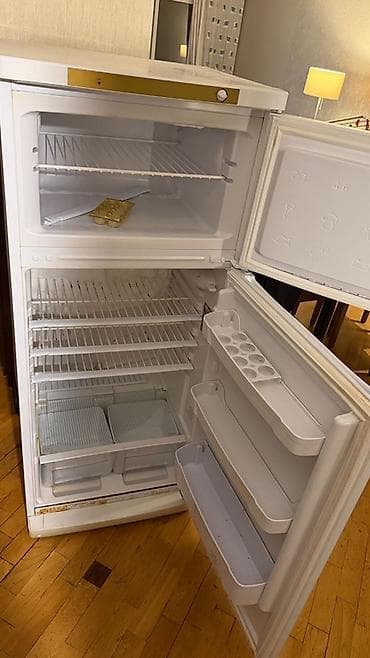 oluxana kom: Indesit iki qapılı soyuducu - Üst qapıda ayrıca dondurucu bölmə — 2