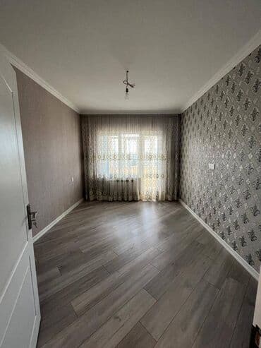 ucbucaq evlər: Bakı, 2 otaqlı, Köhnə tikili, m. Xalqlar Dostluğu, 60 kv. m — 1