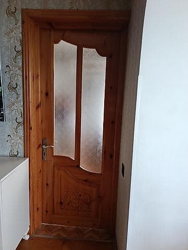 sarlar: Taxta otaq qapıları – şüşəli, oyma dekorlu - Material: təbii ağac — 1