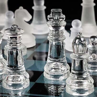 metbex ucun alcipan fiqurlari: Şahmat (şüşə). Əsl hədiyyəlik şahmat dəsti. Metrolara və şəhərdaxili — 4