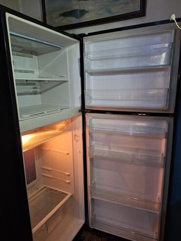 hitachi soyuducu: 2 qapılı Hitachi Soyuducu Satılır, rəng - Qara — 1