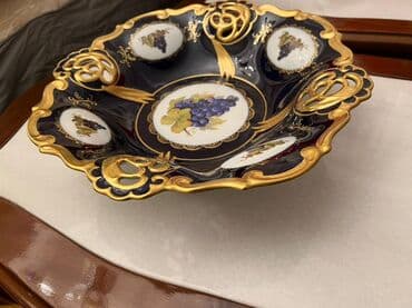 meyve qabı: Kobalt 2 eded var.Tünd göy rəngdə, qızılı haşiyəli və üzüm təsvirləri — 2