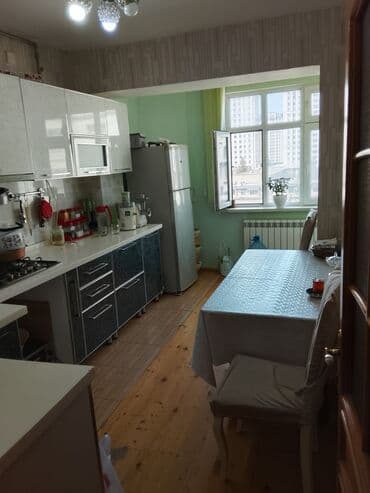 mingecevirde 3 otaqli evler: Bakı, 3 otaqlı, Köhnə tikili, 90 kv. m — 2