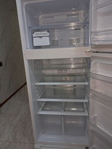 xoladelnik: İşlənmiş 2 qapılı Sharp Soyuducu Satılır, rəng - Ağ, Təkərli — 4